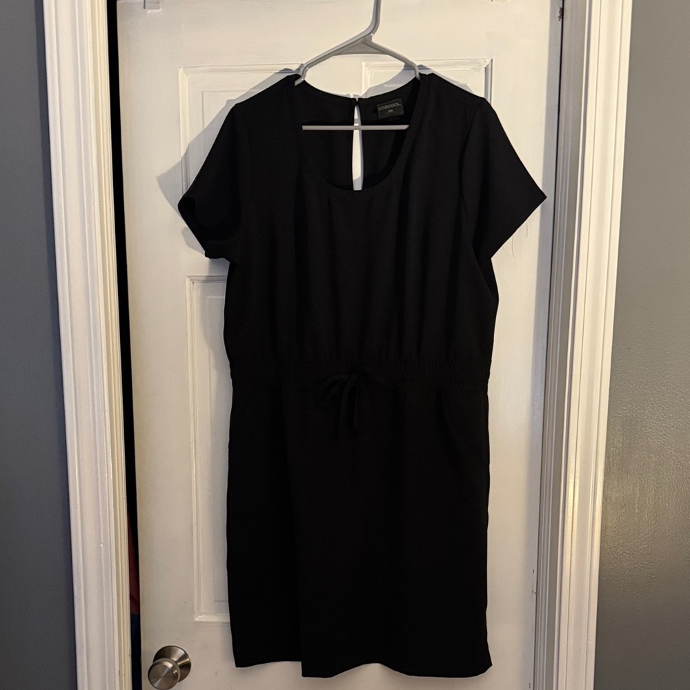 32 Degrees Black Athletic Dress